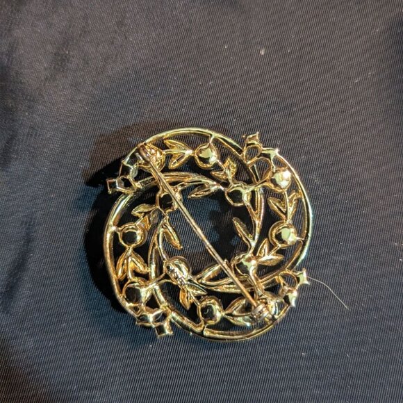 Gold Tone Circle Brooch Faux Pearls Rhinestones Leaf Design Vintage Floral Jewel - Picture 4 of 6